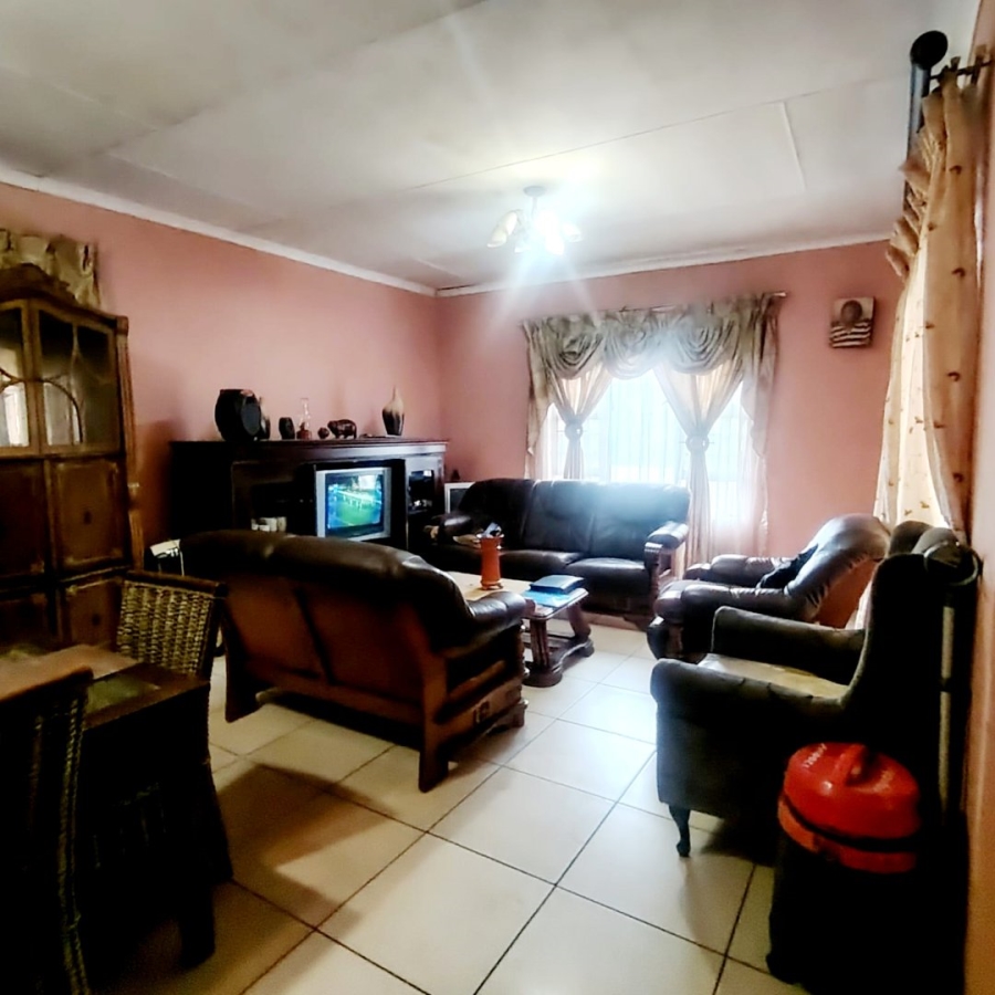 5 Bedroom Property for Sale in Mdantsane Nu 3 Eastern Cape